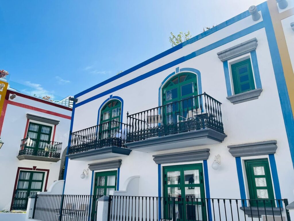 White houses with colourful trim in Puerto de Mogán